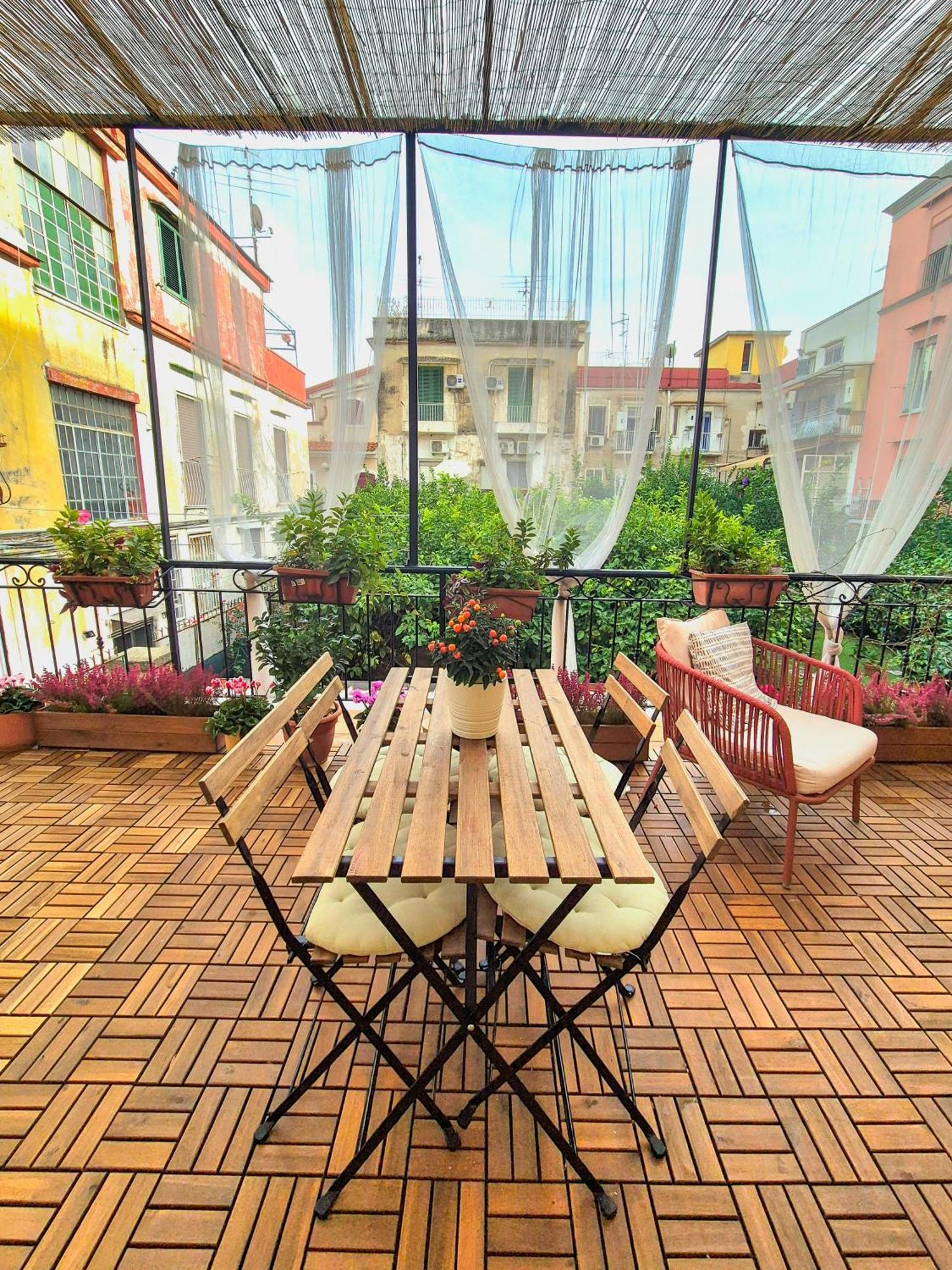 La Terrazza Al Museo Apartamento Nápoles Exterior foto